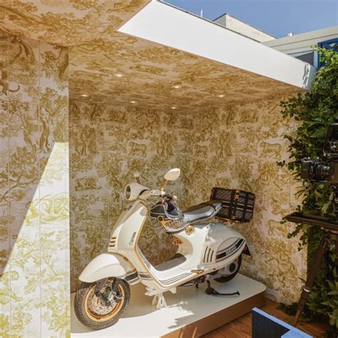 dior at alto book a table|dior alto vespa.